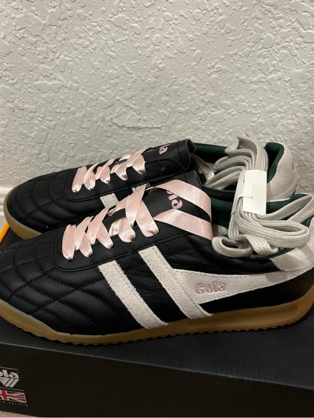 Gola Black Sneakers with Pink Satin Laces and White Stripes - Picture 2 of 4
